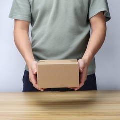 Corrugated Shipping Boxes 7x5x4 inch, Kraft Cardboard, 25-Pack | Packing Su