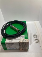 TELEMECANIQUE XS1M12MA250L1 INDUCTIVE PROXIMITY SWITCH 20-264V NIB