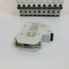 Merlin Gerin 60103 C2A Multi9 C60 240V 60V 2A PACK OF 10