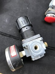 Arrow Pneumatic R352 Regulator Comp Air 4N301-312 Valve Push button 5 way lot