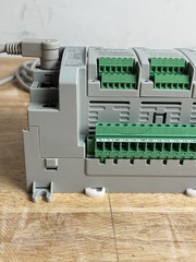 Allen-Bradley Micro850 PLC 2080-LC50-24QBB w/ IQ16 OB16 IQ4OB4 IQ4OV4 MOT-HSC