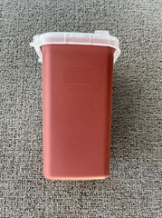 Covidien 8900MW – SharpSafety Sharps Container, Phlebotomy, Red, 1 Quart