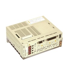 New In Box YASKAWA SGDH-04AE Servo Drive