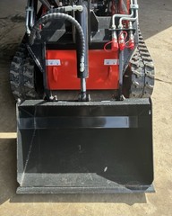AGT LRT23 1 Ton Mini Skid Steer Loader 23HP Rato Engine / NEW
