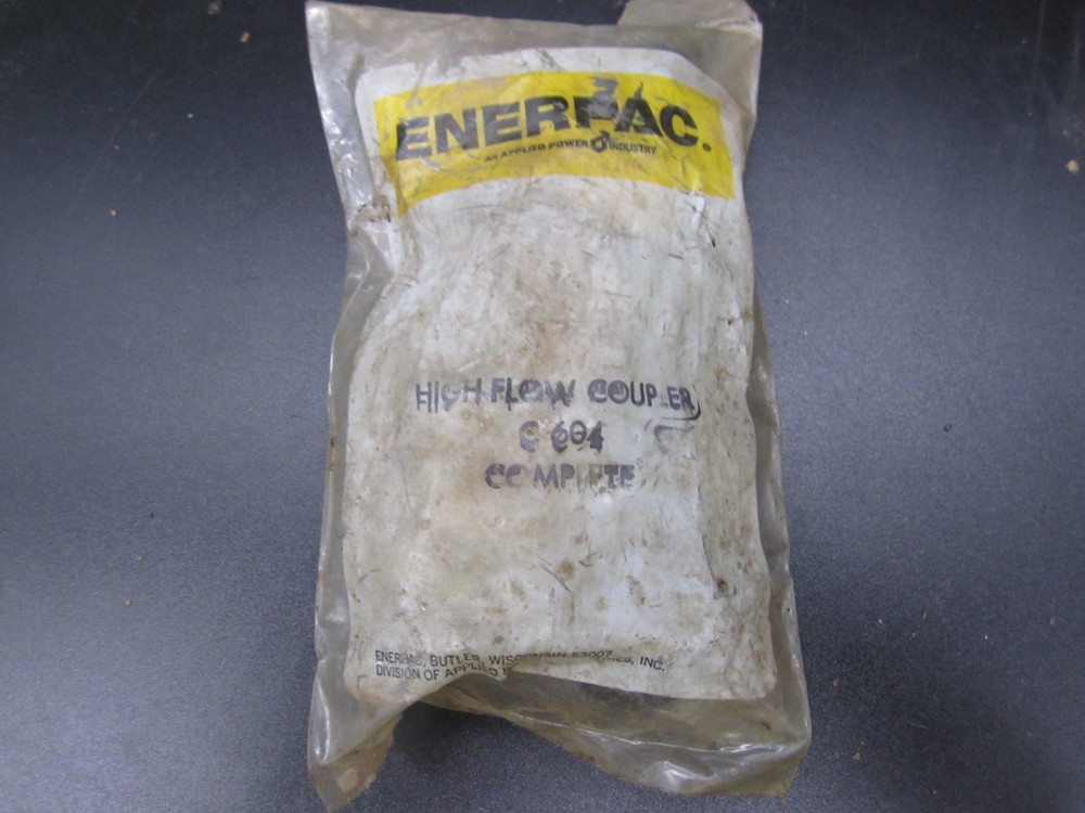 Enerpac C604 Hydraulic Quick Coupler (Male-Female) Set 700 Bar/10,000 PSI #New