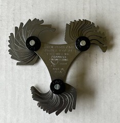 PEC Tools 5651 English Screw Pitch Gage – Pitches 4 to 84 – 51 Leafs