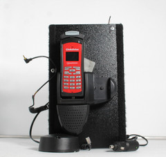 Globalstar Qualcomm GSP-1700 w/ Battery, Charging Port / Car Charger, & Handset