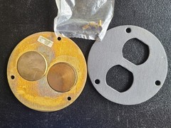 Hubbell S3725 Round Cover Duplex 1-1/2″ Screw Floor Box Receptacle Accessory