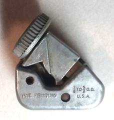 VINTAGE CHICAGO TOOL MFG MODEL 3722 MINI TUBE CUTTER 1/8″-5/8″ USA