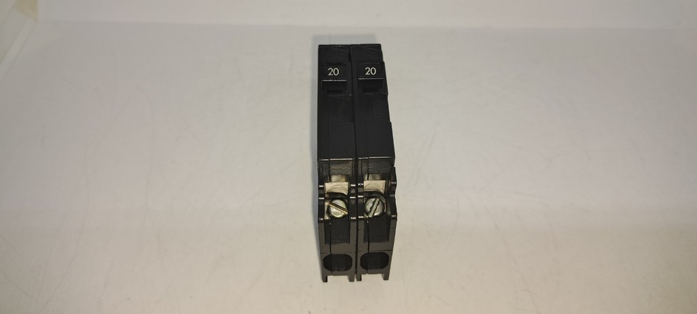 SIEMENS ITE GOULD Q2020 20 Amp Two 1 Pole Circuit Breaker Type QT Q2020