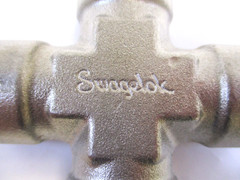 SWAGELOK , SS-8-CS , 1/2″ FNPT SST CROSS , SURPLUS