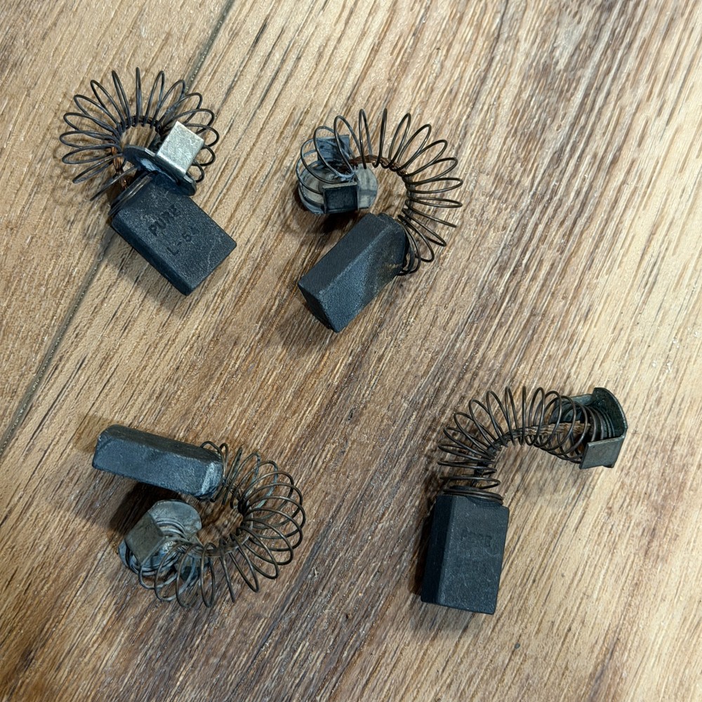 4pcs DC Carbon Brush Pure L-54 Spring Brushes 5/8″ x 1/2″ x 1/4″ Eared Cap