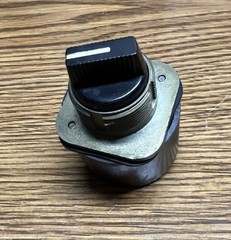 Allen-Bradley 800T-U19 Potentiometer Series P 30mm 2500-Ohms 2-WATT USED