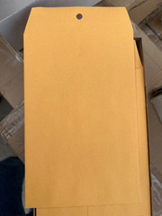 Clasp Envelopes #55 6″ x 9″ 100ct Universal Brown Kraft gummed UNV35260