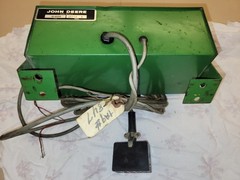 John Deere Seed Flow Monitor Planter M-6000 8 row in very nice condition!