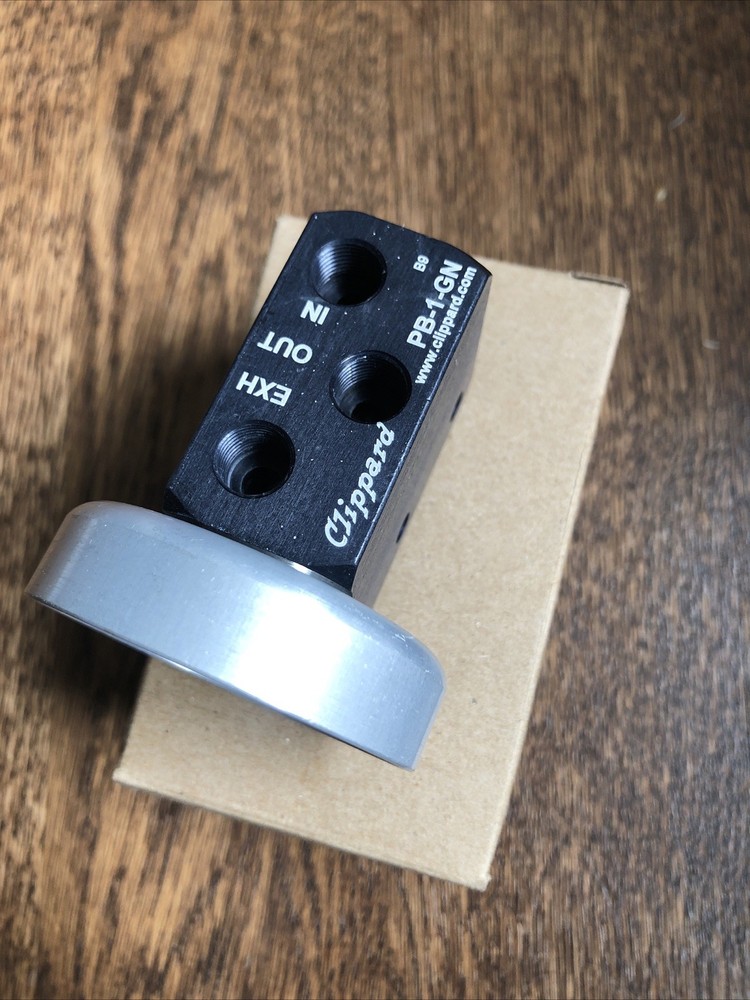 Clippard PB-1-GN Valve PB1GN 3 Way Valve New In Box