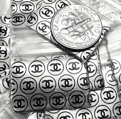BaggiesSince1987 – 1034 Design Zip Bags 1000PCS Metallic 25 DSN MIX, READ DETAIL