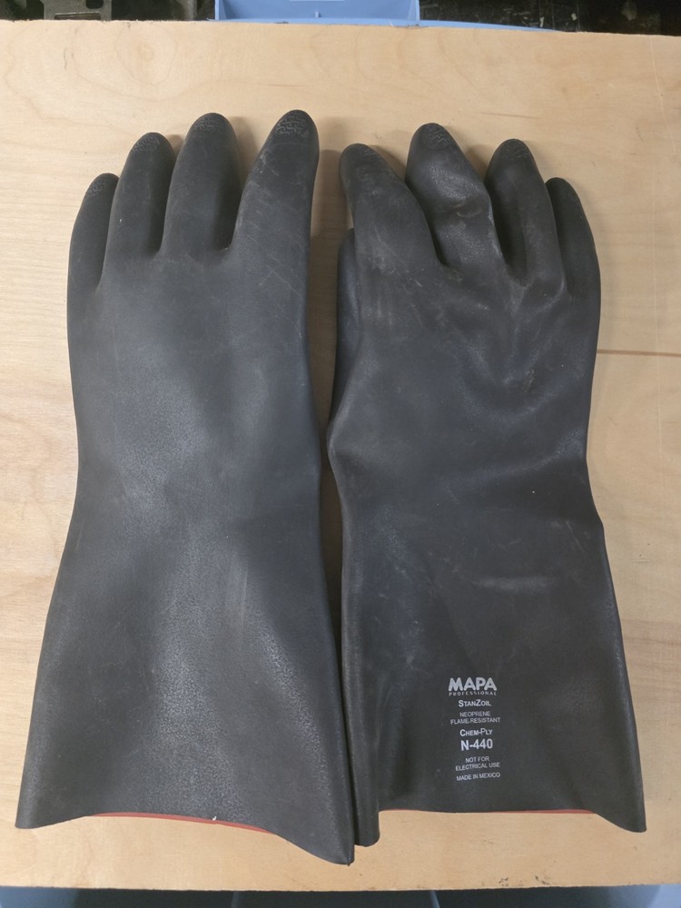 Mapa Professional Stanzoil Chem-Ply Neoprene 30 MIL Unlined N-440 Size 10 Gloves