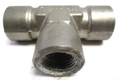 SWAGELOK , SS-8-T , 1/2″ FNPT SST TEE , TAKEN OFF A CANCELED PROJECT, NOS