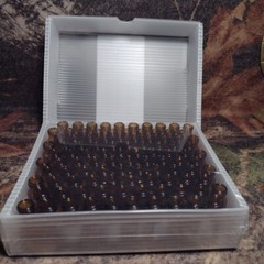 ThermoScientific SureStart Vial 2ml Amber Screw 9mm – 100 PER PACK – CHSV9-20P