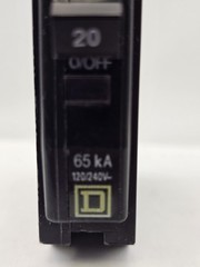 Square D Bolt On QHB120 Circuit Breaker QOB120 65KA 20A 1P 120/240V