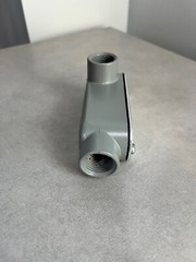 1/2″ Type LR Conduit Body w cover & gasket; die-cast aluminum; threaded
