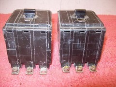 LOT OF 2 Circuit Breaker Square D QOB320 20 Amp 3 Pole BOLT ON PANEL ONLY Used