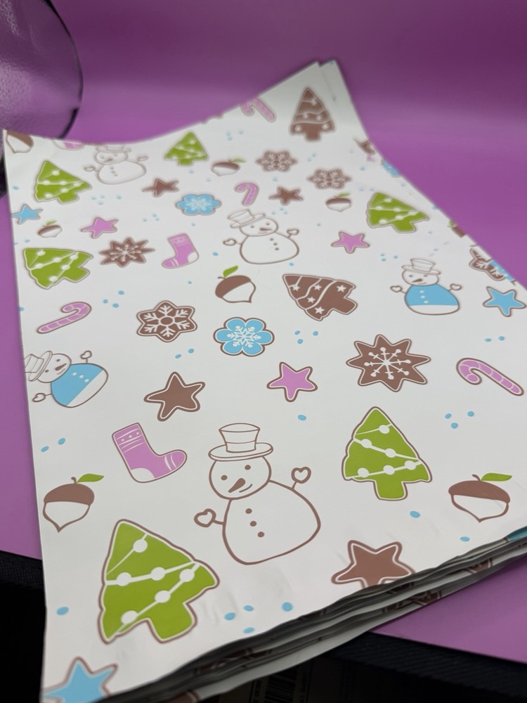 20 – 10×13 Holiday Poly Mailers Snowmen & Christmas Trees