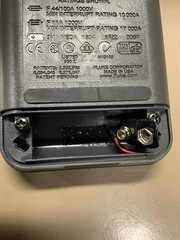 FLUKE 87 V TRUE RMS MULTIMETER POWERS ON