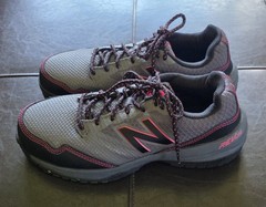 NEW BALANCE REVLITE ~ WOMEN’S STEEL TOE WORK SHOES ~ SZ Womens 8/Mens 6.5 ~ NEW