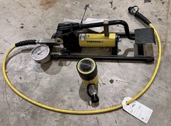 Enerpac SCR252FP 25 Ton Cylinder & Foot Pump Set RC252 P392FP GF20P HC7206 GA2