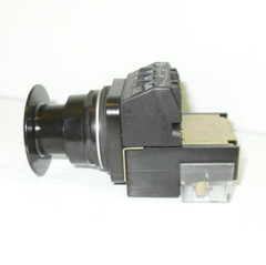 ⭐NEW IN BOX⭐ FURNAS 52PX2G3A GREEN ILLUMINATED 2-POS.PUSH PULL BUTTON MAINTAINED