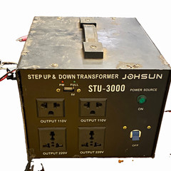 JOHSUN STU-3000 3kVA Step Up/Down Transformer 110/220V 50/60Hz 4 Outlets