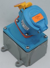 MELTRIC DSN20 63-14075 W/30° Nylon Adapter & MB3 Jct Box – 20A 125VAC TYPE 4X