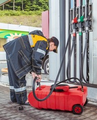 🔥57L (15 Gallonen) mit Handpumpe & Schlauch, Siphon 7,5L/min – Rollbarer Krafts