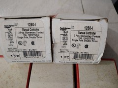 Pass & Seymour 1250-GRY Manual Control 15A 3 Pos. Momentary Contact 120/277VA