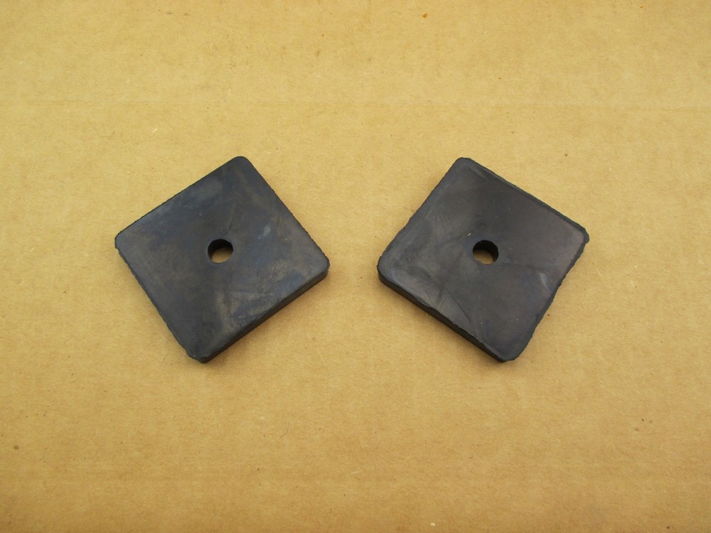 2 RUBBER RADIATOR PADS FOR CASE 1070 1170 1175 1290 1294 1390 1594 1690 2090