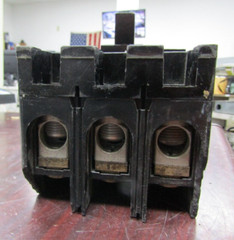 😃 GE 200 AMP CIRCUIT BREAKER 600 VAC 3 POLE TFJ236200 (FLAWED)