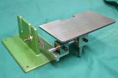 D-D Work / Tool Rest for Grizzly G1015 2″ x 72″ Knife Belt Grinder – 18″ Table
