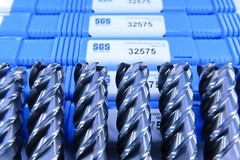 LOT ( 10 PCS ) KYOCERA 1/2″ SGS 32575 5FL .030R V-CARB SOLID CARBIDE END MILLS