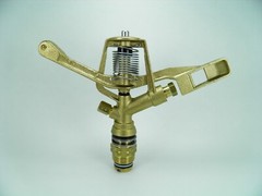 HEAVY DUTY TRIPOD W/ LONGEST THROW BRASS IMPACT SRINKLER FROM GARDEN HOSE 120FT!