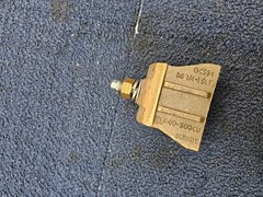 Burndy GCS34: Copper Ground Clamp 4/0 AWG 500 Kcmil Copper Clamp DB 1/4-1 SLT