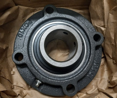 IPTCI UCFC X10-31 SERIES 4 BOLT PILOTED FLANGE BEARING 1 15/16