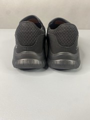 Skechers Mens Work Shoes Sz 11.5 Slip Resistant Memory Foam Slip On Black Mesh