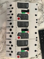 GE/ABB TEYL3030B 30A 3 POLE 240VAC CIRCUIT BREAKER