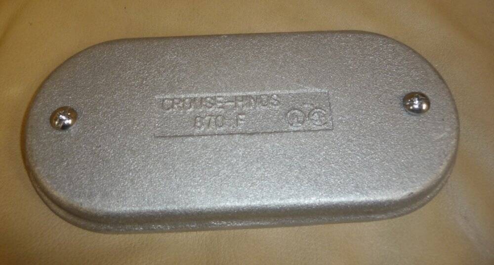 Crouse-Hinds Cover 870F Fits 2-1/2 – 3″ Cast Iron Form7 Conduit Body New