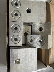 Burndy K2A4OU 300-800-MGM Mechanical Lug Lot Of 6