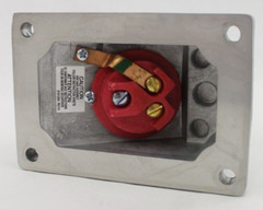 Crouse-Hinds ENR5201 Delayed Circuit Breaking Receptacle (1 Piece)