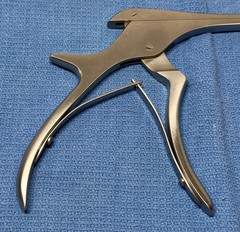 AESCULAP. FM805R Kerrison 90DG, Up. 5mm, 9” NOS