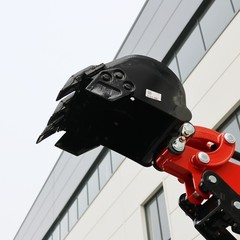 1.4Ton Mini Excavator Kubota EPA Hydraulic Thumb 5Attachments US Stock Free Ship
